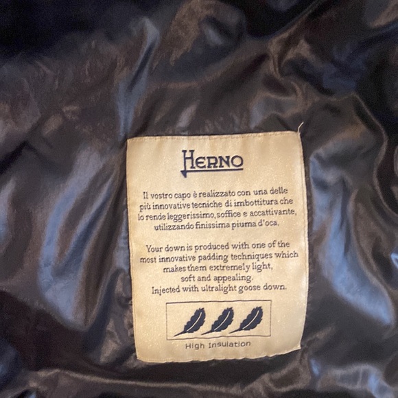 Herno hi-low puffer jacket. Ultra lightweight goose down. Authentic. - Picture 11 of 12